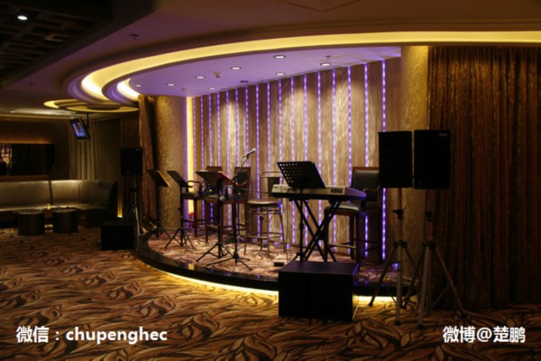 山城夜色，出租车里话养生